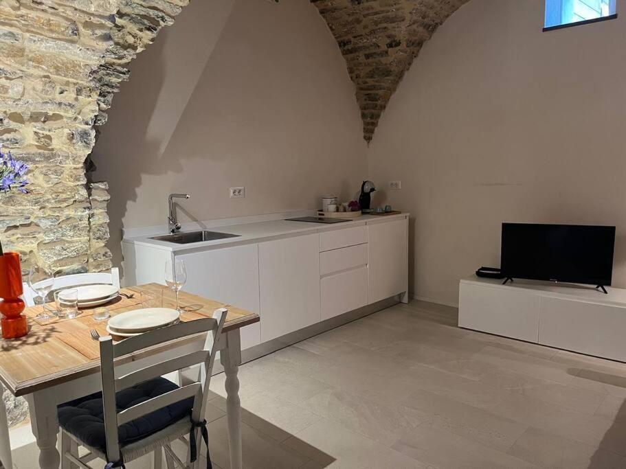 Studio Pietra E Charme Diano San Pietro Esterno foto
