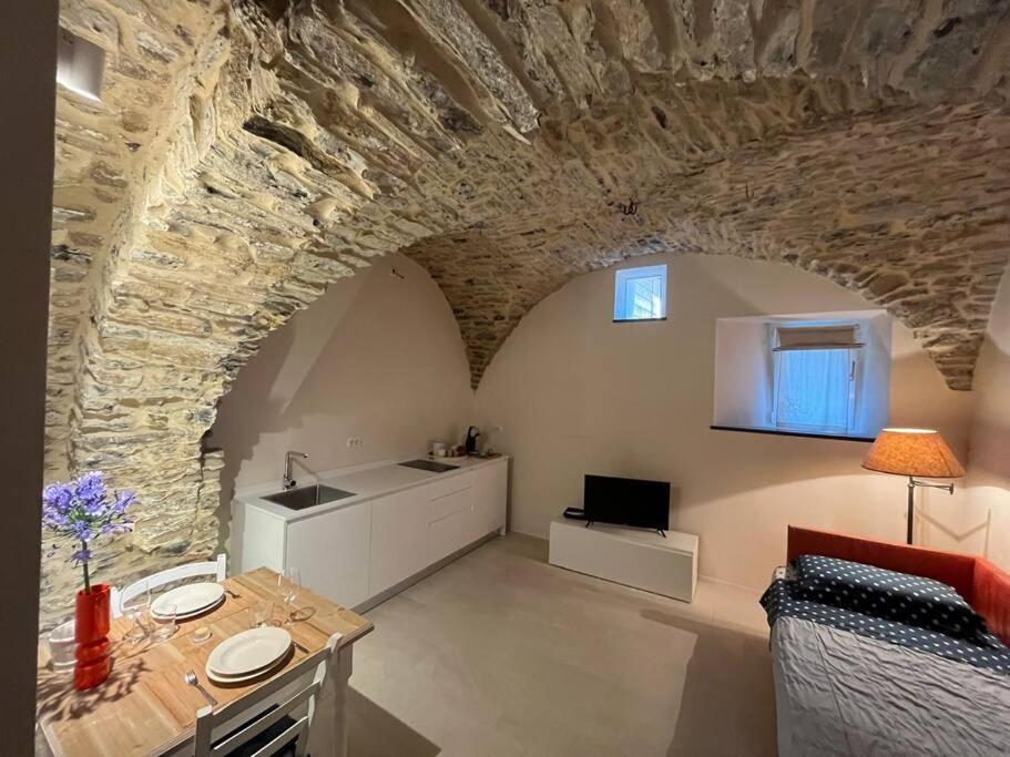 Studio Pietra E Charme Diano San Pietro Esterno foto