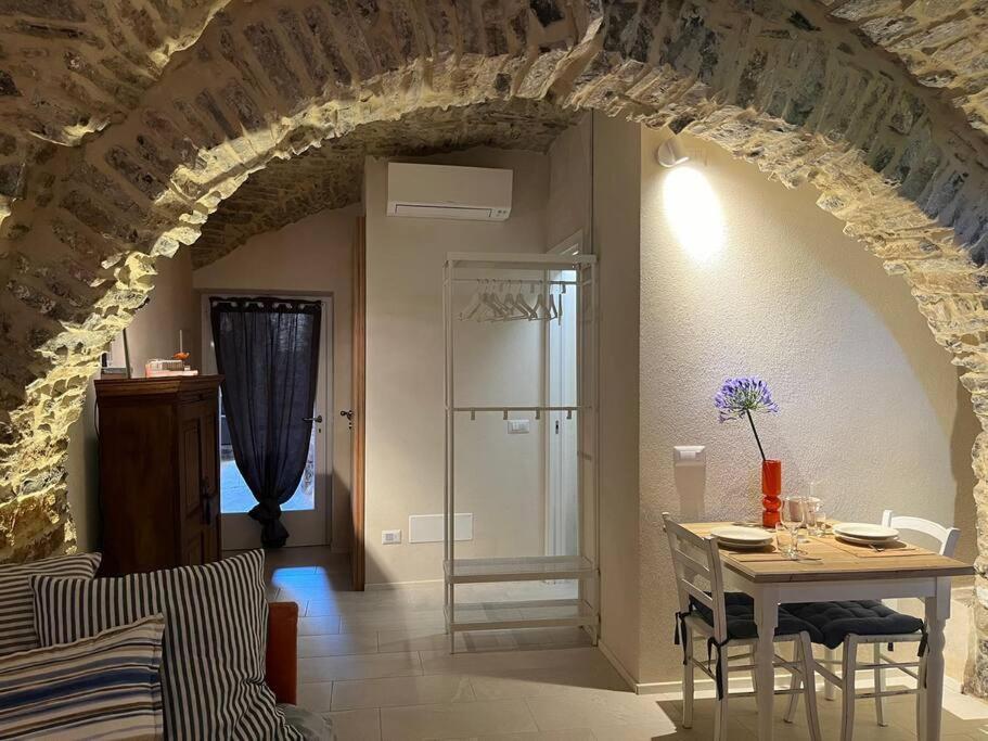 Studio Pietra E Charme Diano San Pietro Esterno foto